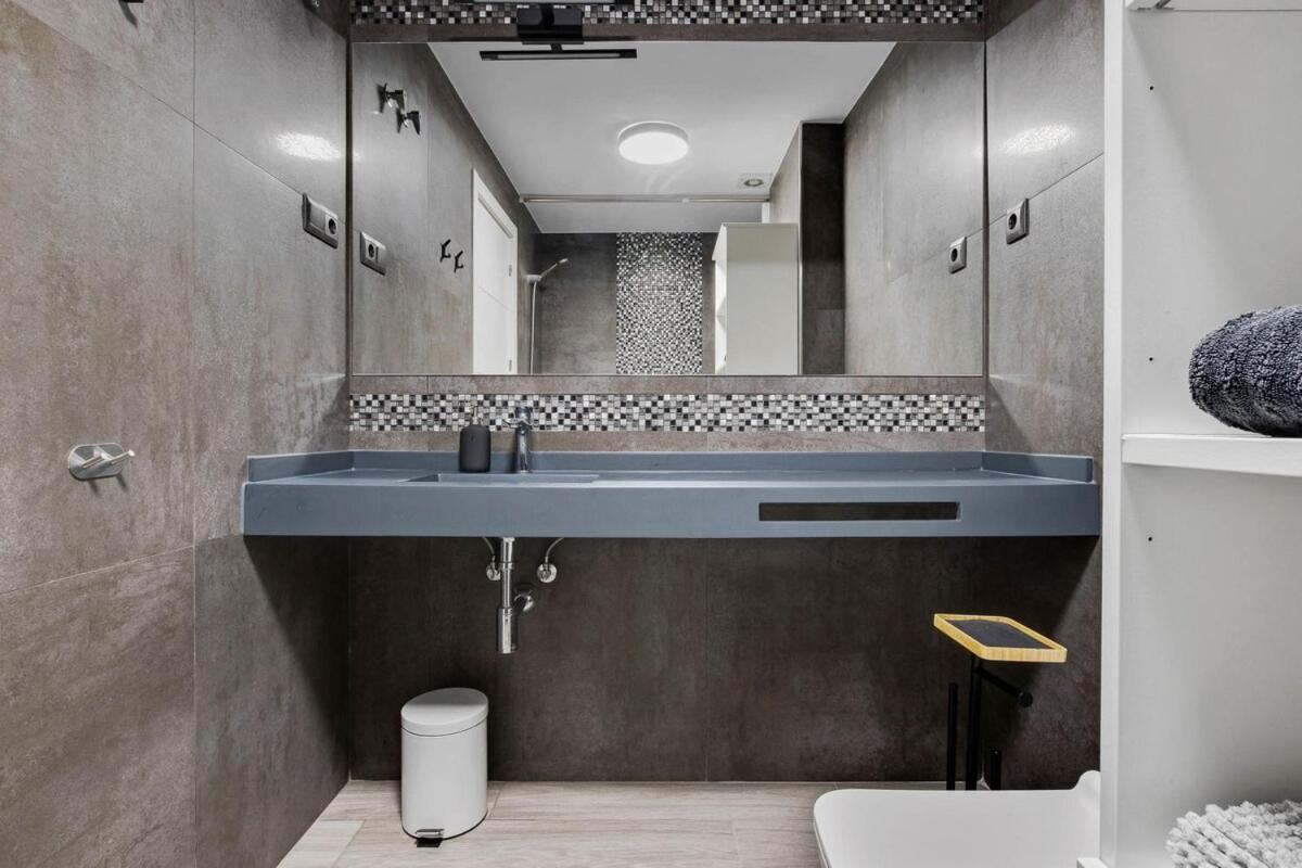 Oeste Apartment